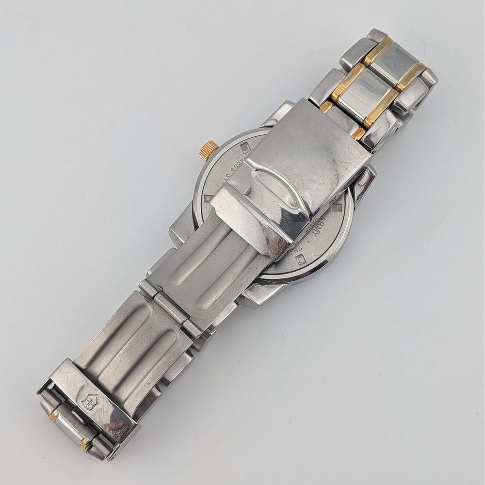 Swiss Army Peak Womens Quartz Watch 38mm White Dial Two Tone Bracelet Swiss Made - Picture 10 of 10
